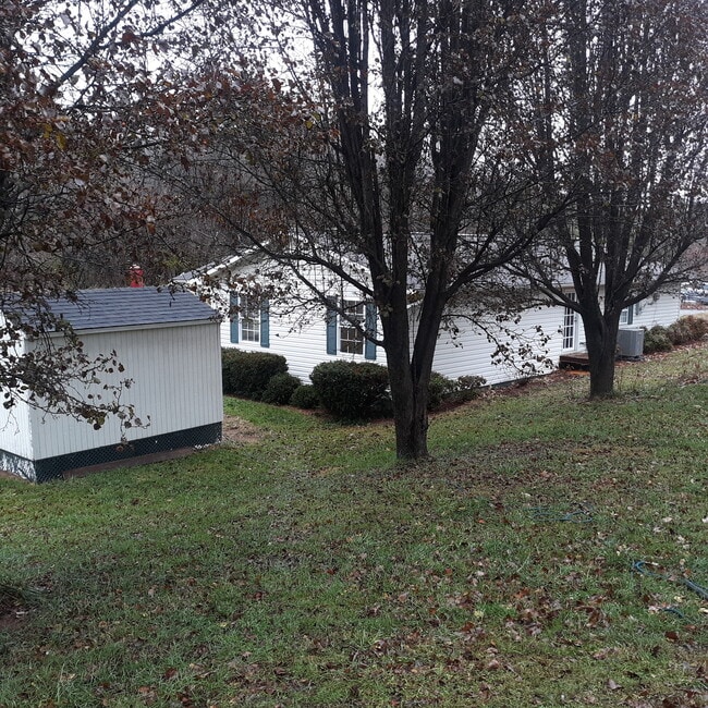 Photo - 831 Clairmont Rd