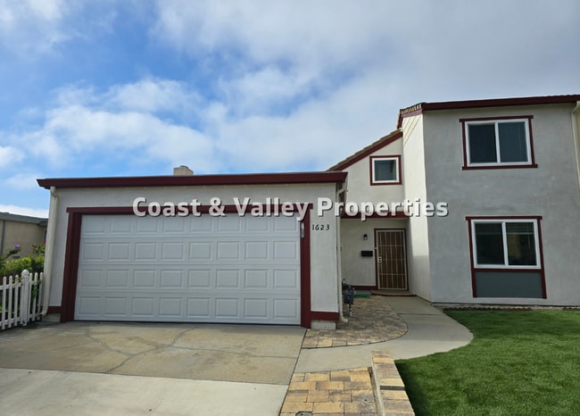 Building Photo - Beautiful North Salinas Unit for RENT!!! Rental