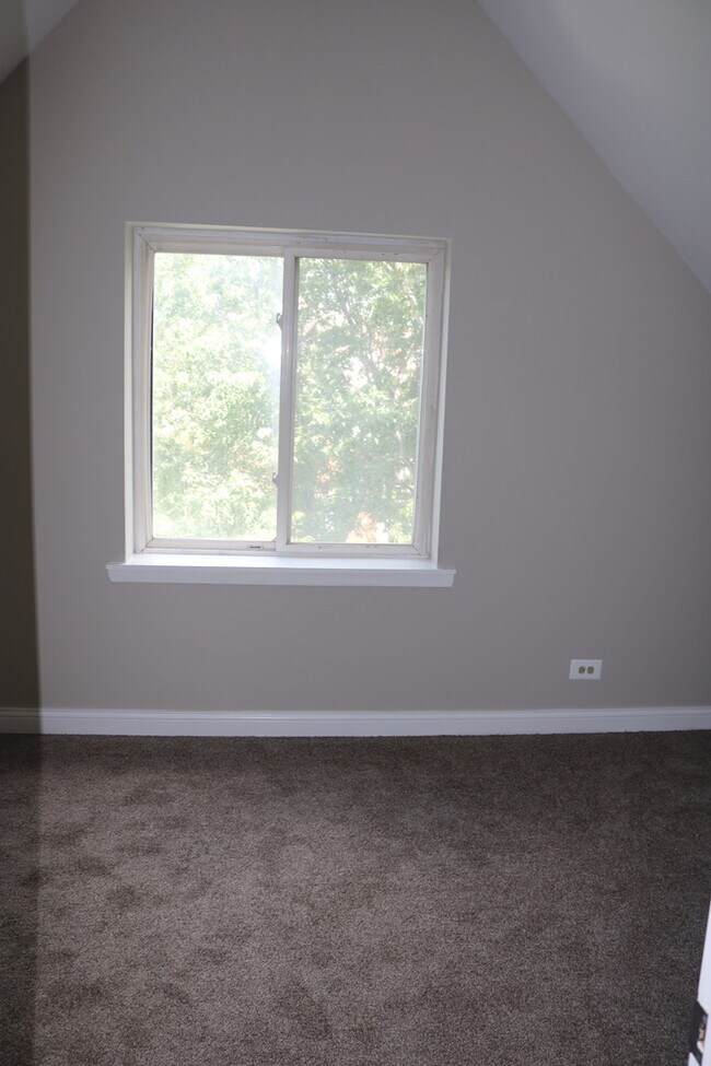 Bedroom - 939 W 34th St Unidad 1R