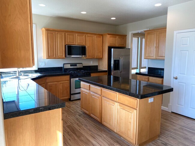 Photo - Beautiful 6 Bedroom Happy Valley Home!