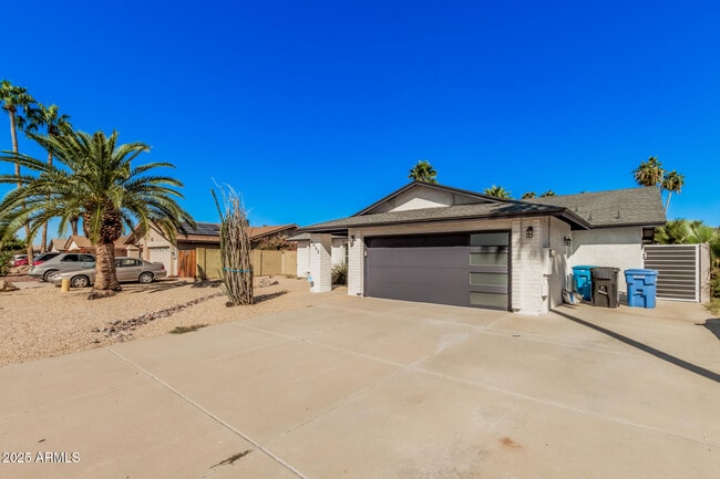 Photo - 4950 W Grovers Ave