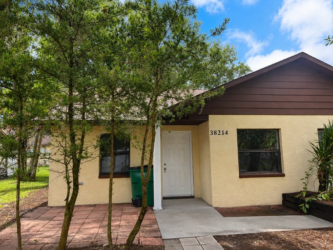 Building Photo - 38214 7th Ave Unit 38214 7th Ave
