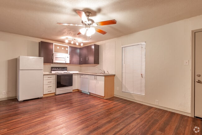 Interior Photo - 1502 Peak Street