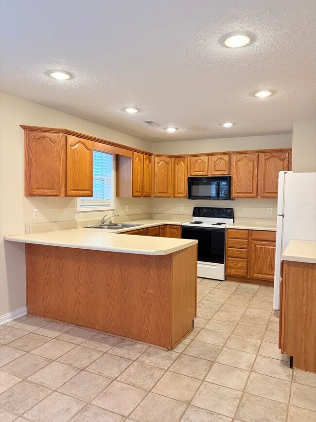 Photo - 338 Catalpa Cir