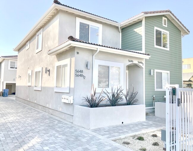 Building Photo - 5646 Lexington Ave Unit 5646