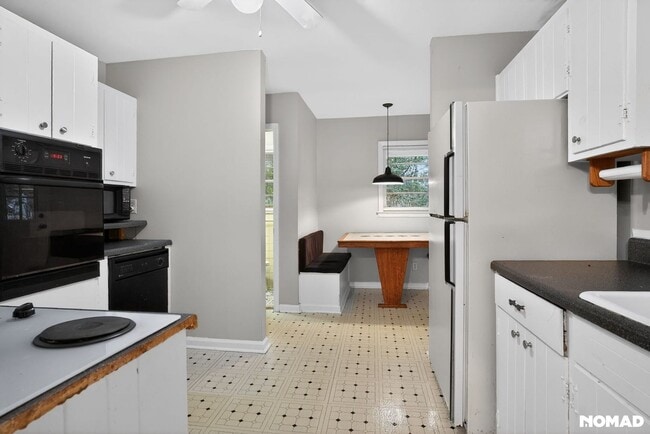 Photo - 2644 Pineland Ave