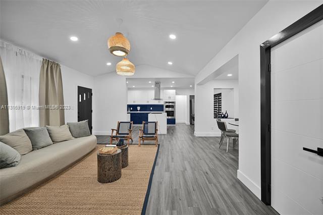 Photo - 7335 SW 104th St