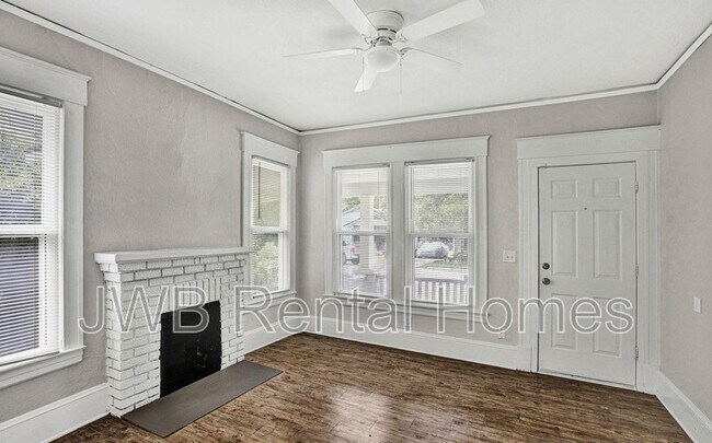 Photo - 940 Maynard St