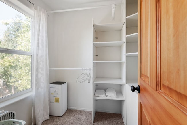 Photo - 10237 NW Wilshire Ln