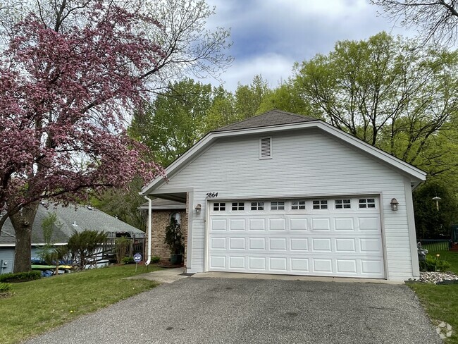 Building Photo - 5864 Red Cherry Ln Rental