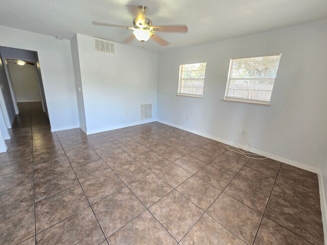 Photo - 2147 Dodge Ave Unit B