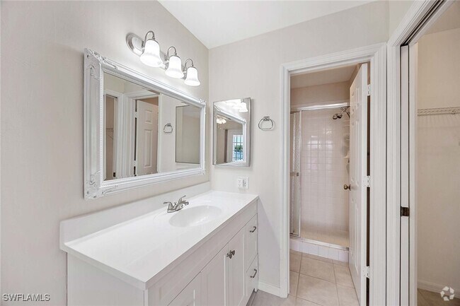 Building Photo - 1015 Mainsail Dr Unit 112 Rental