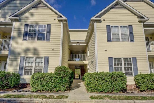 Building Photo - 5008 Hunters Trail Unit 5008-02