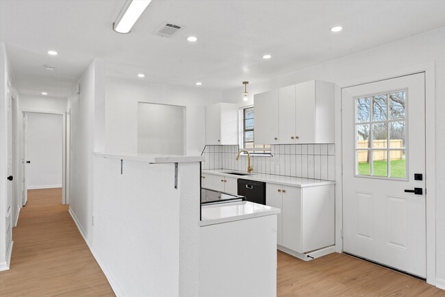 Photo - 1205 N 6th St