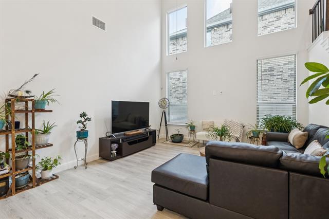 Photo - 5503 Waterloo Dr