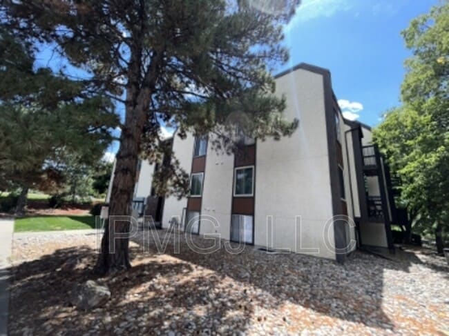Building Photo - 3156 Lakeside Dr Rental