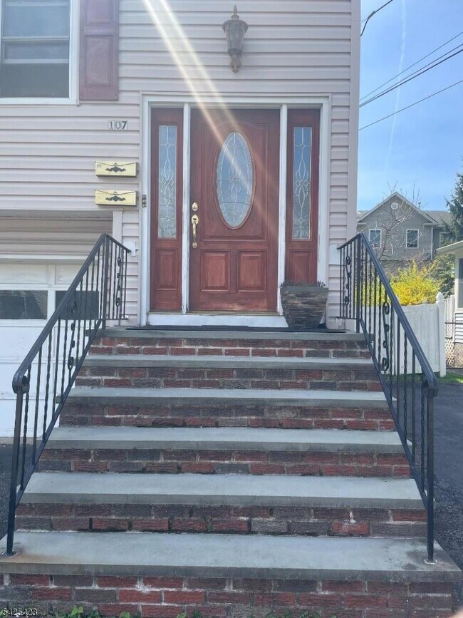 Photo - 107 Madison Ave Unit 1