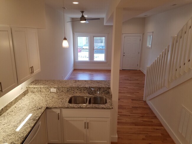 planta abierta 1 - 2908 E Leigh St Unidad 2908