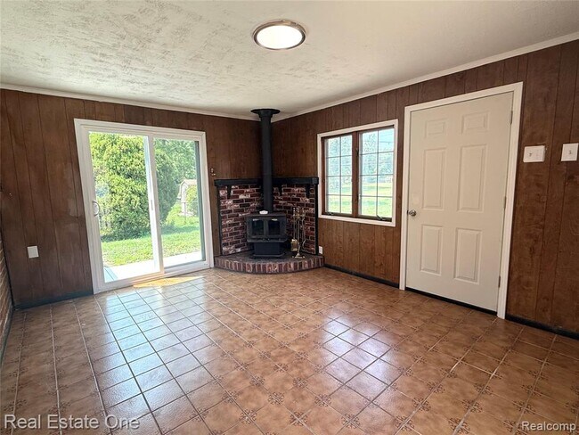 Photo - 28476 Marquette St