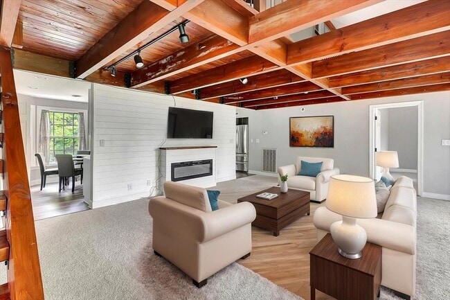 Photo - 1284 Heritage Landing Dr