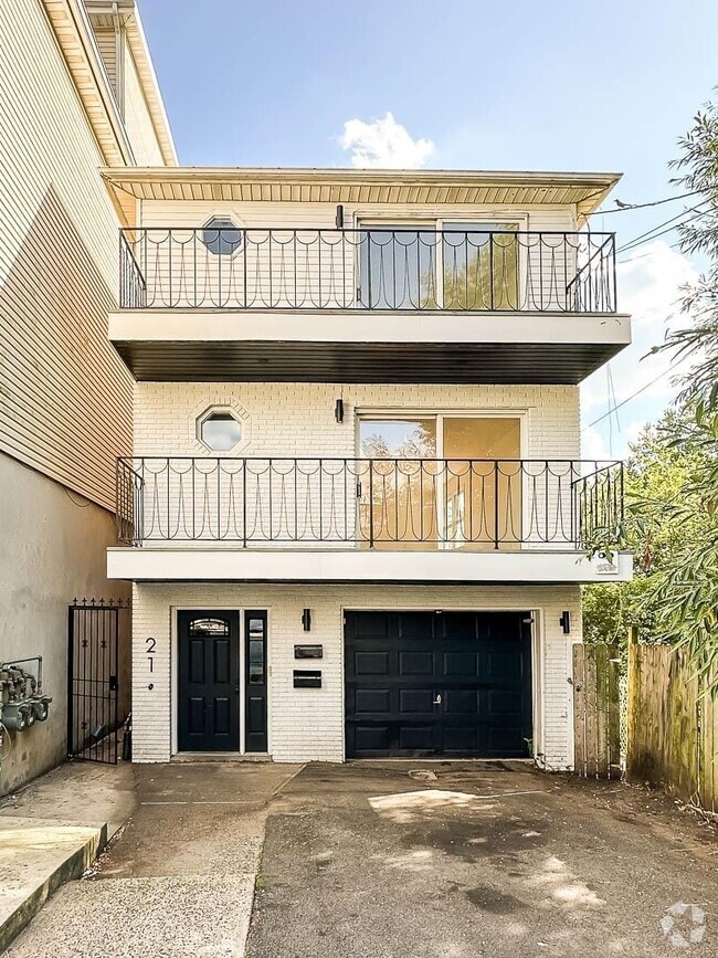 Building Photo - 21 Floyd St Unit 1 Rental