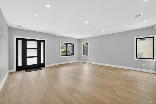 Photo - 23 Hudson Ave