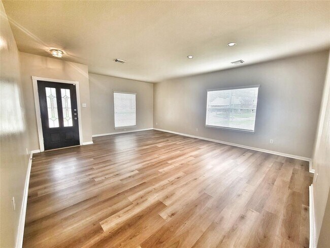 Photo - 2715 Sailors Moon Dr