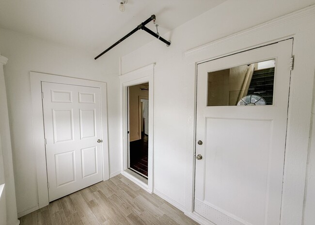 Photo - 1120NW Unidad 1120NW  2