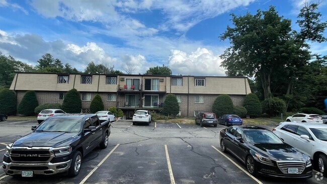 Building Photo - 2 Silvestri Cir Unit 19 Rental