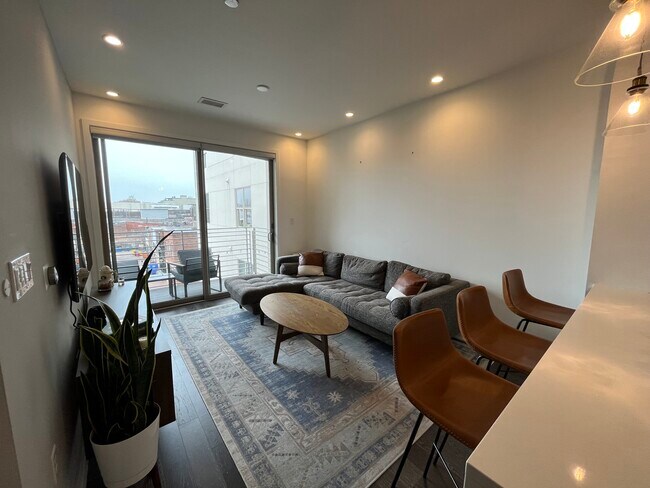 Photo - 1350 Maryland Ave NE Unit 313