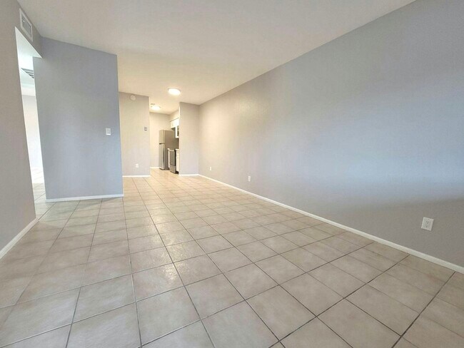 Photo - 2704 N Salem Unit 102