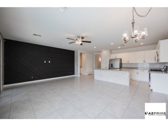 Photo - Beautiful Maricopa 3/2 House - Space, Style &amp; Convenience!