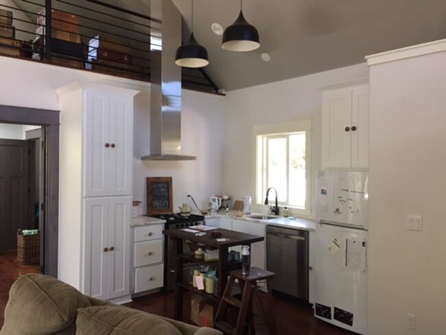 Photo - 2BED 2BATH - NEWLY RENOVATED, YARD, WASHER DRYER, STORAGE, NEAR DOWNTOWN