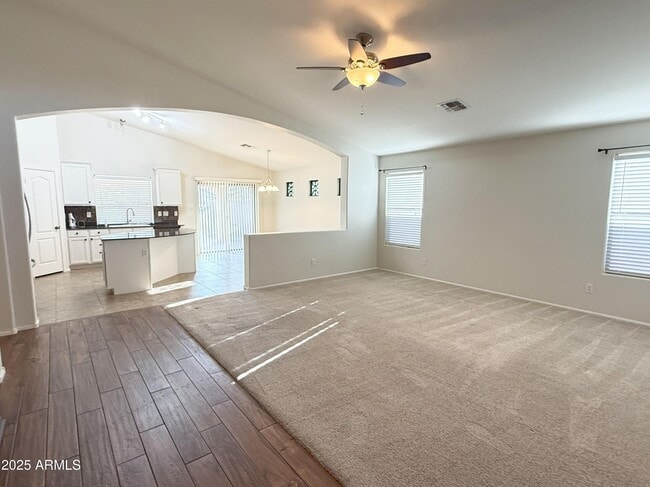 Photo - 605 E Nancy Ave