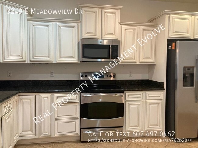 Photo - 3249 E Meadowview Dr