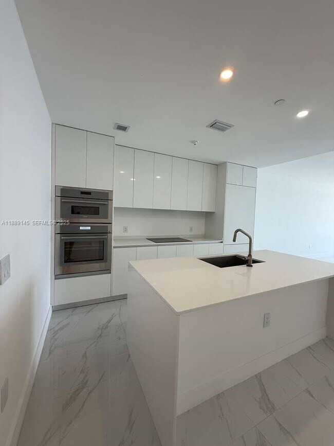 Photo - 700 NE 24th St Unit 1202