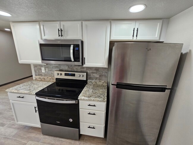 Photo - 860 E Brown Rd