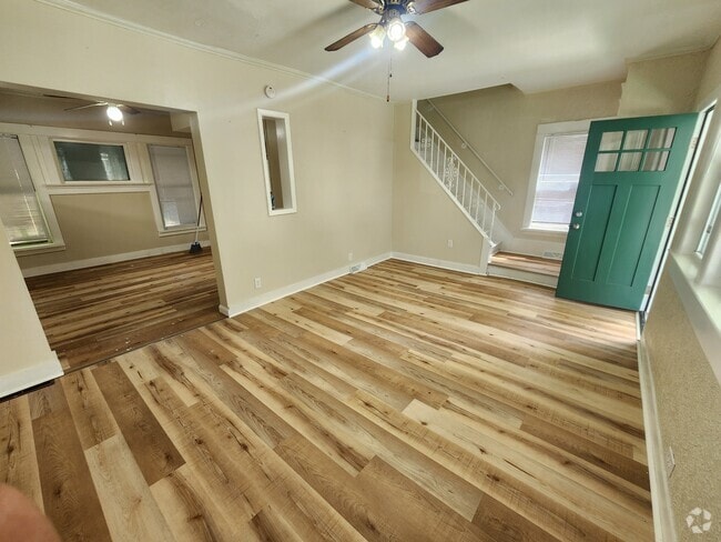 Building Photo - 3117 Holland St Rental