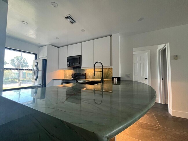 Photo - 204 Lake Pointe Dr Unit 201