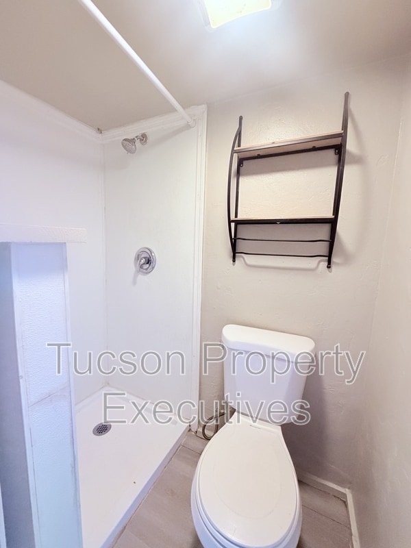 Photo - 234 E 32nd St