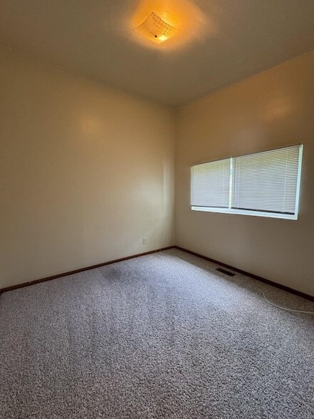 Photo - 1850 Ivy Ln