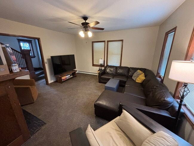 Photo - Duluth MN - Single Family Home - 4 Bed - 2...