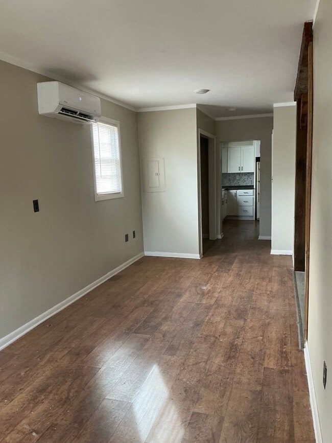 Photo - 167 S Main St