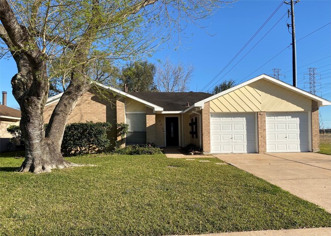 Building Photo - 302 El Toro Ln Rental