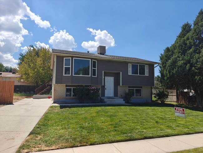Building Photo - 3718 S 8200 W
