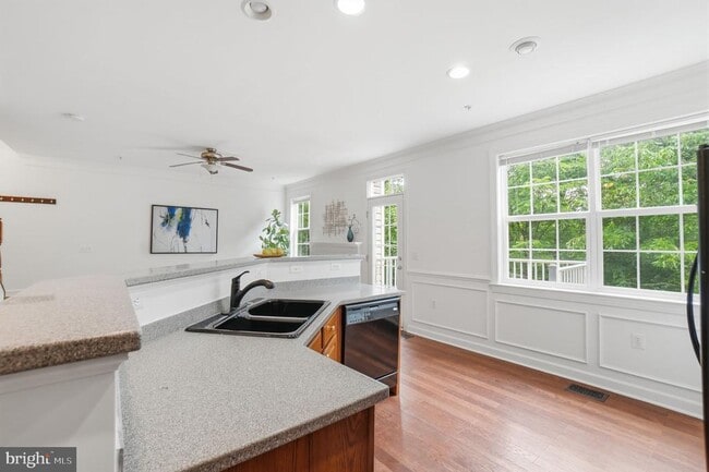 Photo - 13666 Salk St
