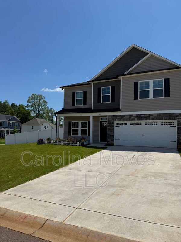 Photo - 903 Gibbons St