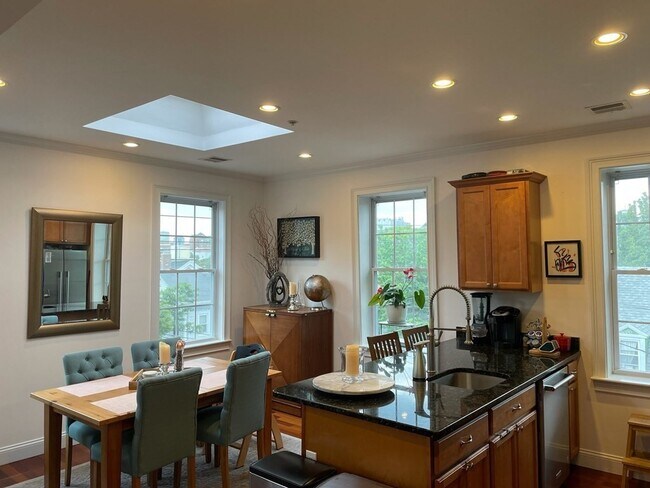 Photo - 93 Sciarappa St Unit 3