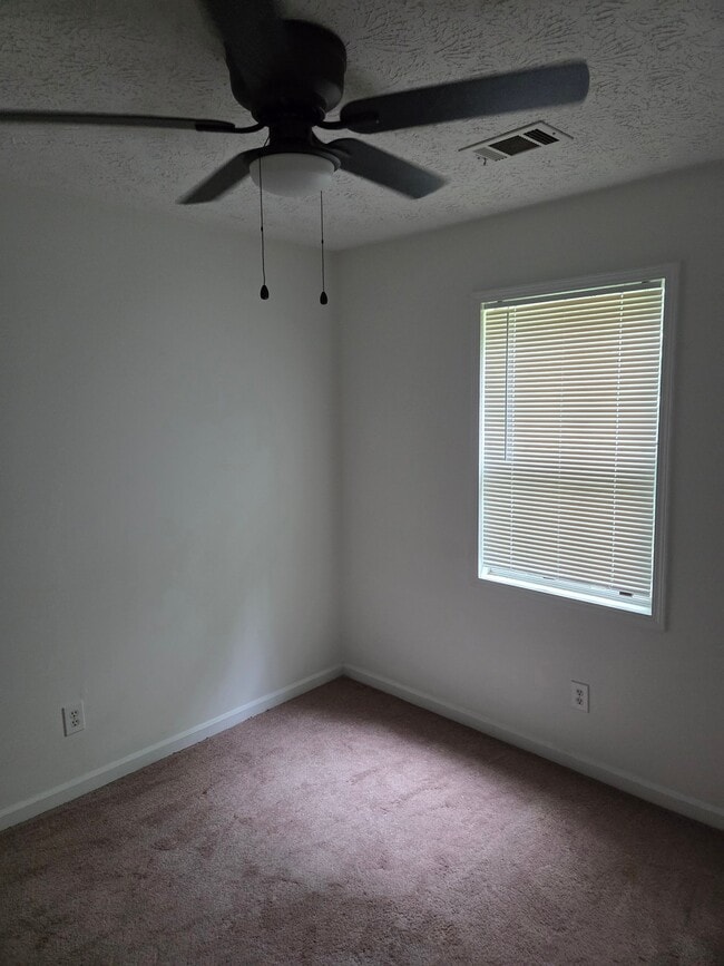 Photo - 3230 Meadowlark Ln NW