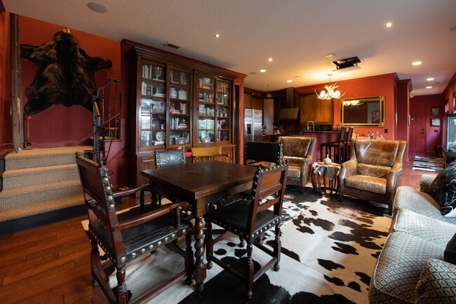 Photo - 109 S Packwood Ave